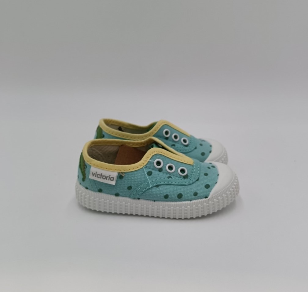 victoria-1366126-verde (1)