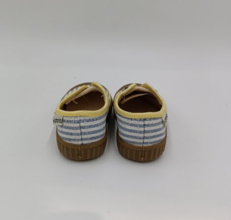 victoria-1366141 (2)