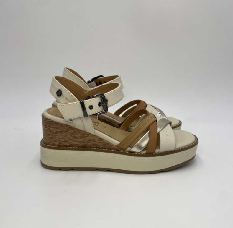 Sandálias Carmela 161386